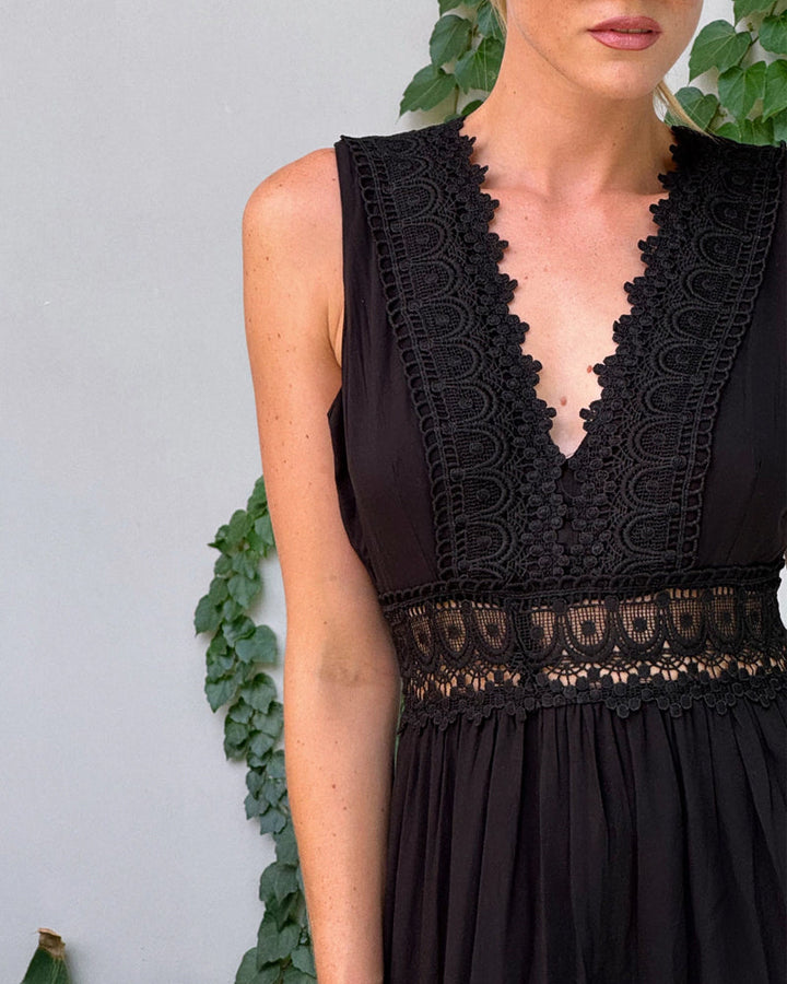 Sofía | Spitzenkleid mit V-Ausschnitt