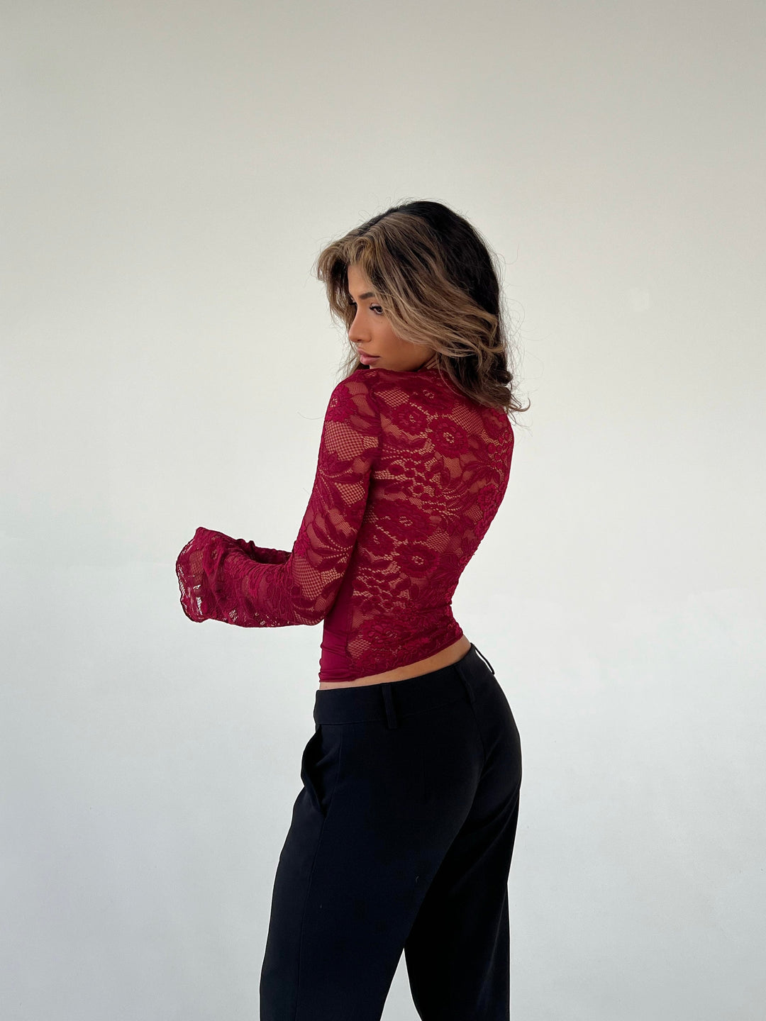 Isabella | Elegantes Spitzen-Top
