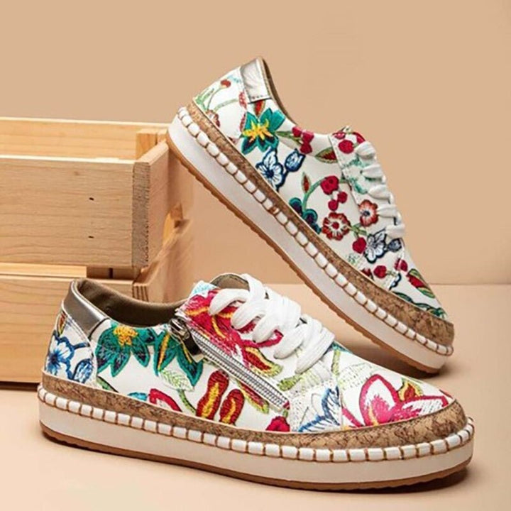 Oluchi | Sneaker mit Blumenmuster