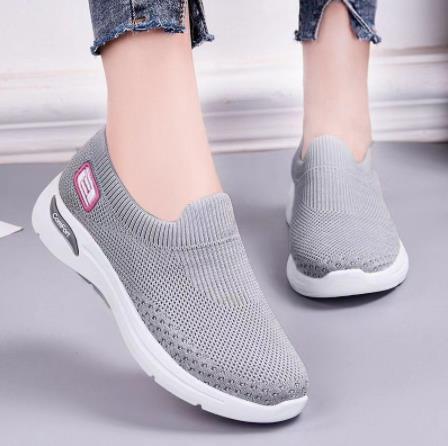 Sayaka | Sneaker
