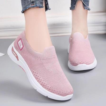 Sayaka | Sneaker